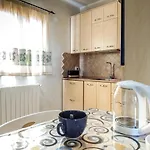 Jeremy House 53 - Klodge * אולביה